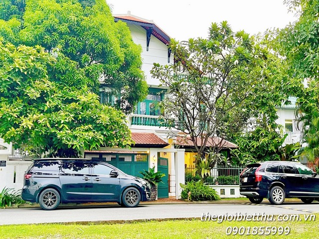 BÁN BIỆT THỰ COMPOUND VEN SÔNG 153/3 NGUYỄN VĂN HƯỞNG THẢO ĐIỀN – 305M² – HỒ BƠI, 5 PHÒNG NGỦ – 125 