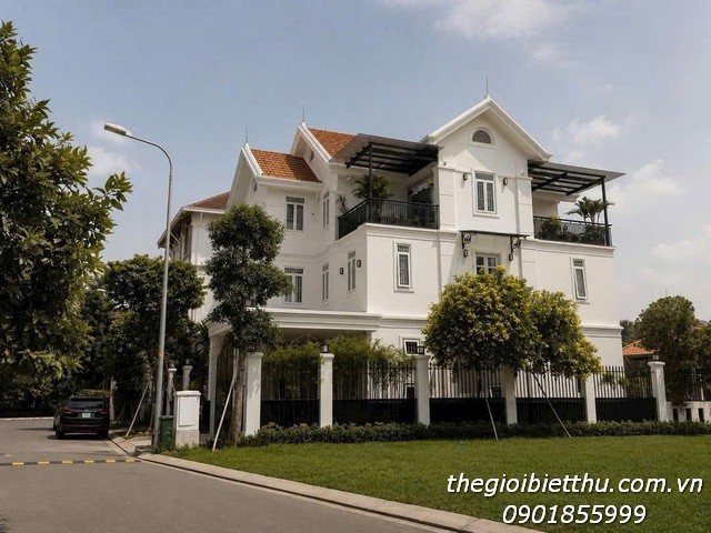 BÁN BIỆT THỰ COMPOUND VEN SÔNG 153/34 NGUYỄN VĂN HƯỞNG THẢO ĐIỀN – 352M² – HỒ BƠI RIÊNG – 125 TỶ