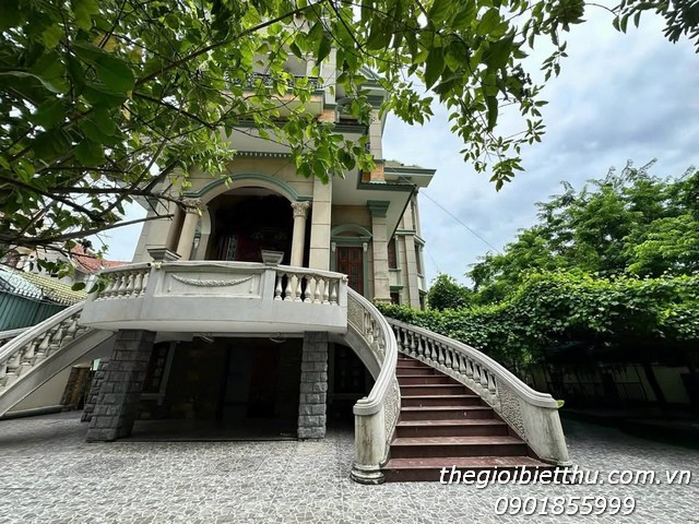 Cho thuê biệt thự góc 2 mặt tiền số 204 đường Nguyễn Văn Hưởng phường Thảo Điền Thành phố Hồ Chí Min