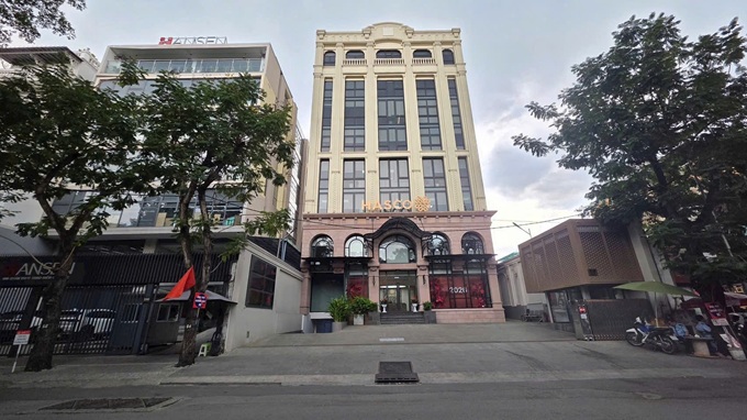 BÁN TÒA NHÀ MẶT TIỀN 98 XUÂN THỦY THẢO ĐIỀN – 2 HẦM 8 TẦNG – 2.600M² SÀN – DÒNG TIỀN 35.000 USD/THÁNG