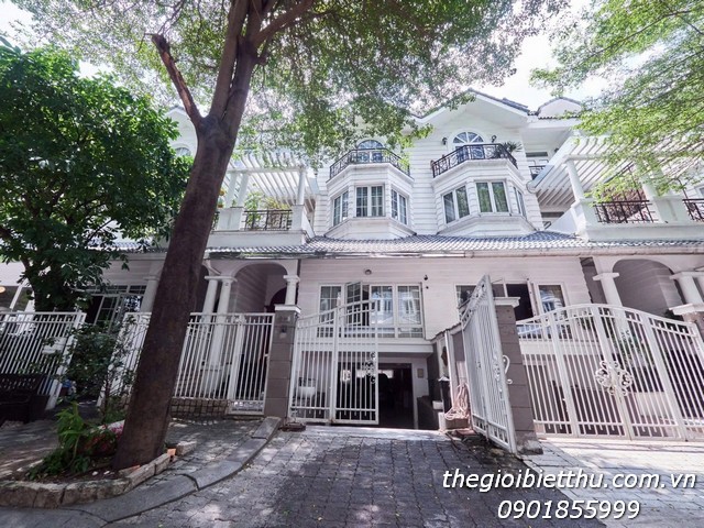 BÁN NHÀ MẶT TIỀN ĐƯỜNG D8 KHU BIỆT THỰ SAIGON PEARL BÌNH THẠNH – 147M² – HẦM, 4 LẦU, 5 PHÒNG NGỦ – 100 TỶ