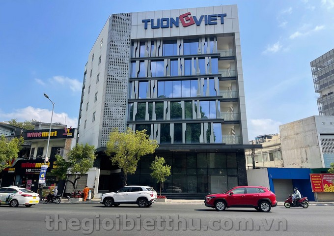 BÁN HOẶC CHO THUÊ TÒA NHÀ VĂN PHÒNG CAO CẤP MẶT TIỀN 138A NGUYỄN VĂN TRỖI, PHÚ NHUẬN – MẶT TIỀN 20M – 2.800M² SÀN – 380 TỶ / 65.000 USD/THÁNG